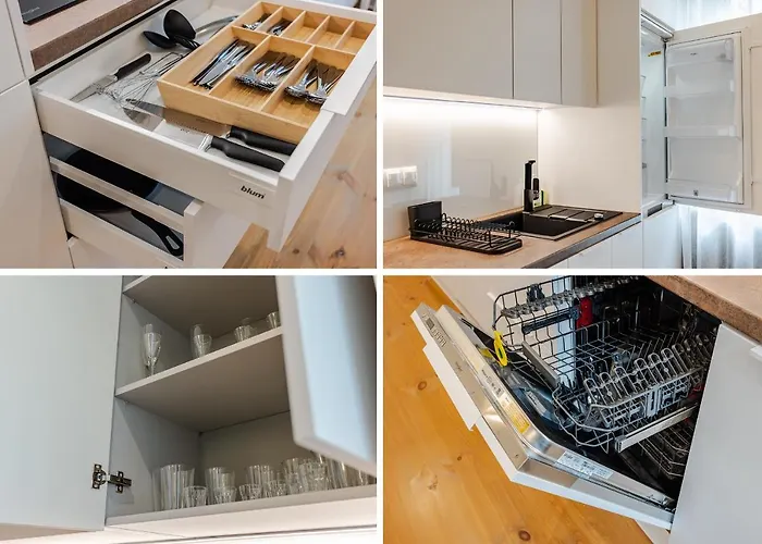 Two Bedroom Very Berry Apartment In Poznan With Desk By Noclegi Renters