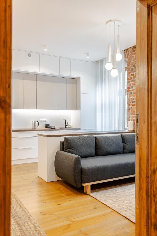 Leilighet Two Bedroom Very Berry In With Desk By Renters
